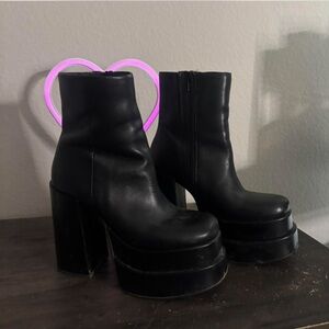 Steve Madden Black Platform Boots